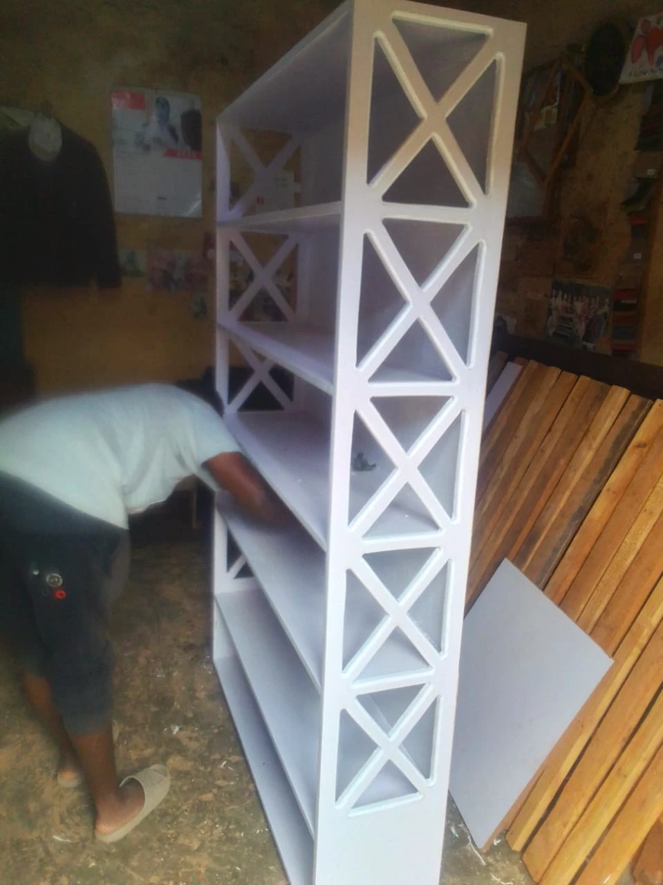 Shoe RackThe X-design shoe rack